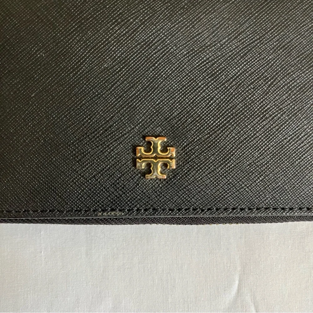Tory Burch Wallet / Wristlet - Picture 4 of 6